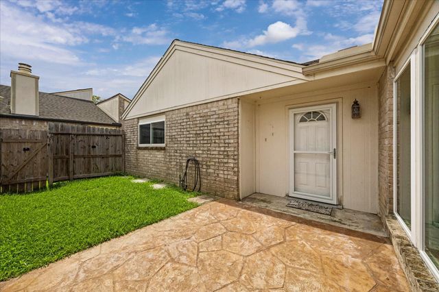 810 Halewood Drive, Houston, TX 77062
