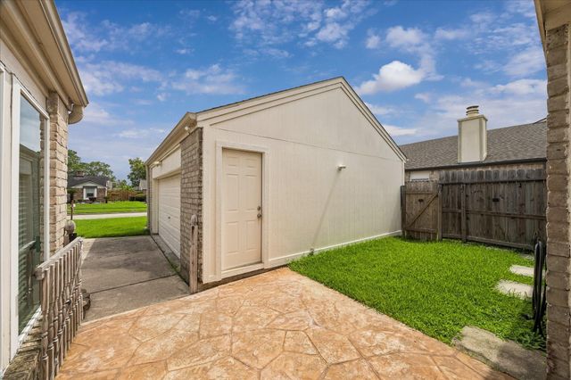 810 Halewood Drive, Houston, TX 77062