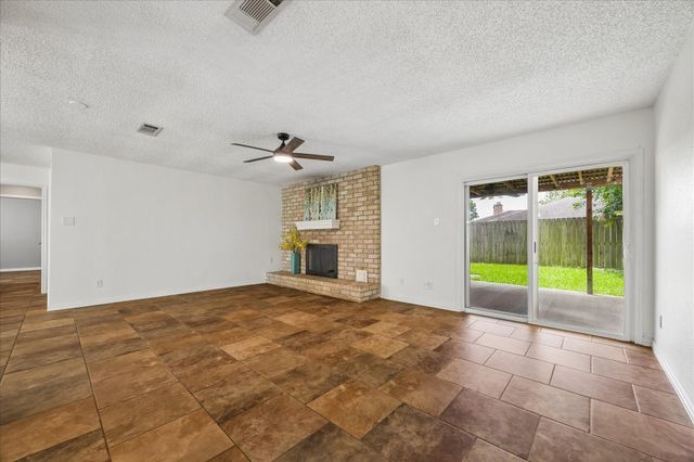 810 Halewood Drive, Houston, TX 77062