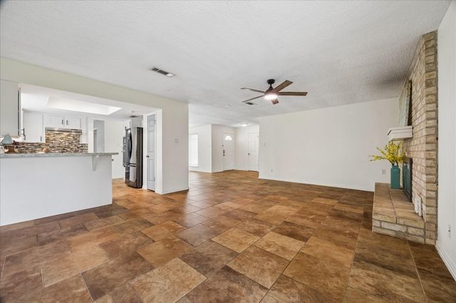 810 Halewood Drive, Houston, TX 77062