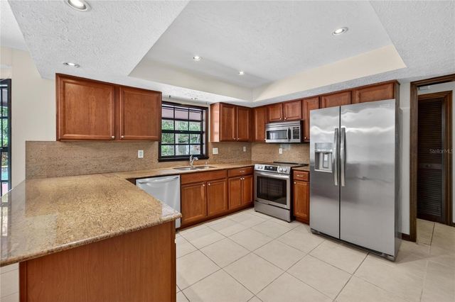 12506 SHADOW RUN BOULEVARD, Riverview, FL 33569