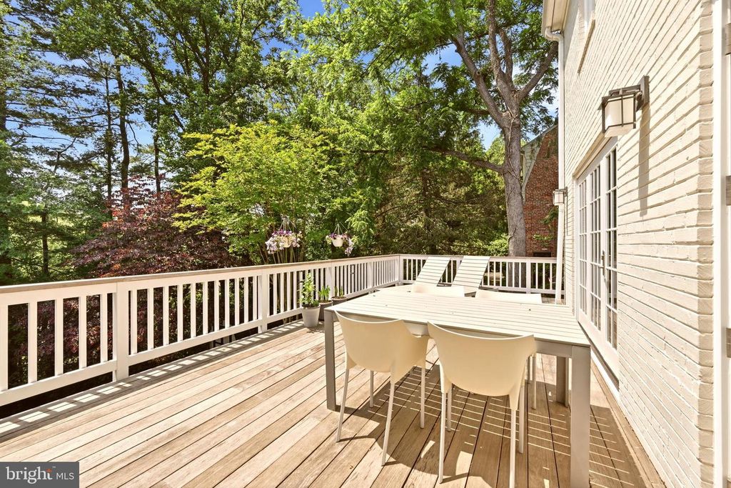 Image 18 of property listing at 7822 FULBRIGHT CT, Bethesda, MD 20817
