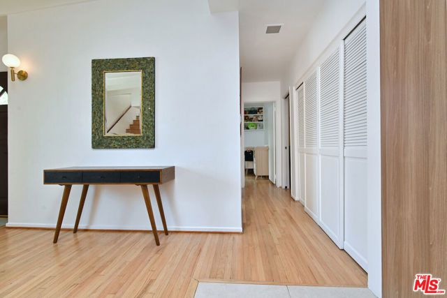 15170 Encanto Drive, Sherman Oaks, CA 91403