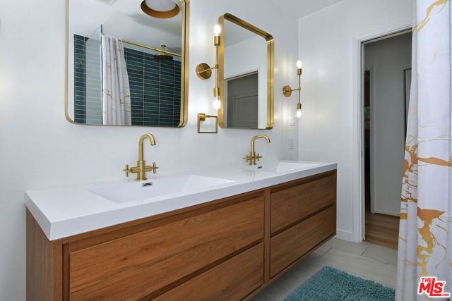15170 Encanto Drive, Sherman Oaks, CA 91403