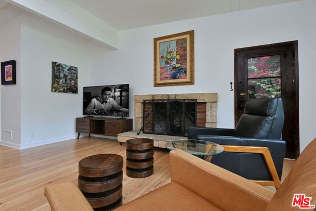 15170 Encanto Drive, Sherman Oaks, CA 91403