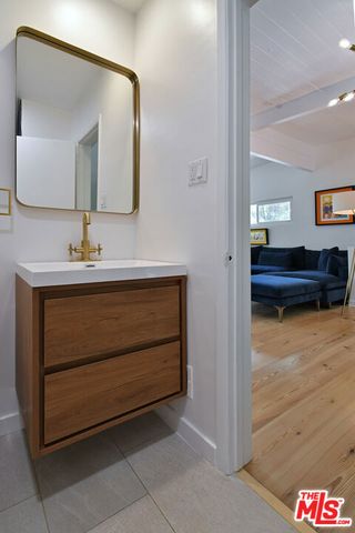 15170 Encanto Drive, Sherman Oaks, CA 91403