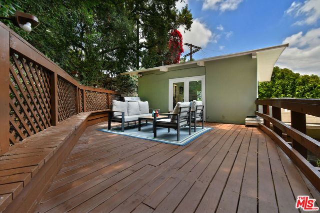 15170 Encanto Drive, Sherman Oaks, CA 91403