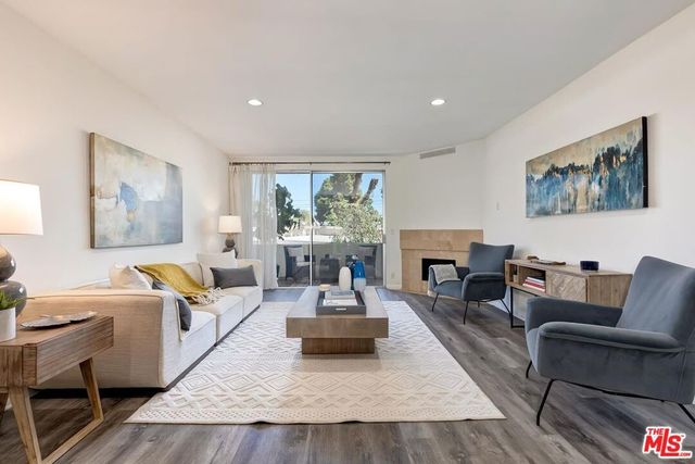 901 10th Street 303, Santa Monica, CA 90403