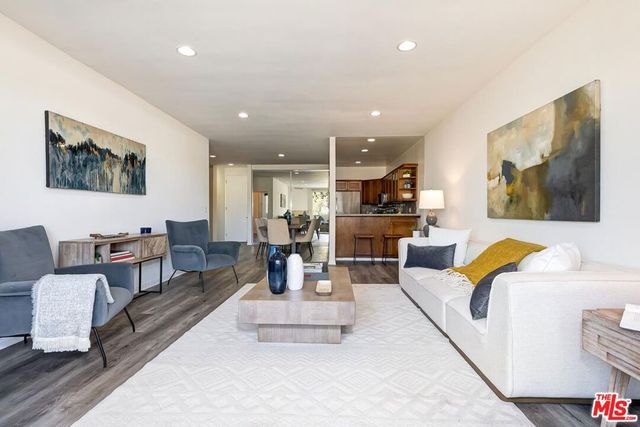 901 10th Street 303, Santa Monica, CA 90403