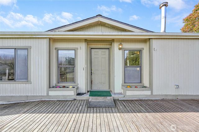 11627 SE Sedgwick Road, Southworth, WA 98366