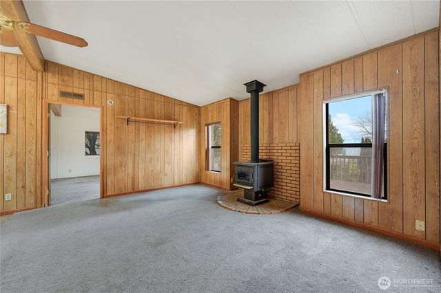 11627 SE Sedgwick Road, Southworth, WA 98366