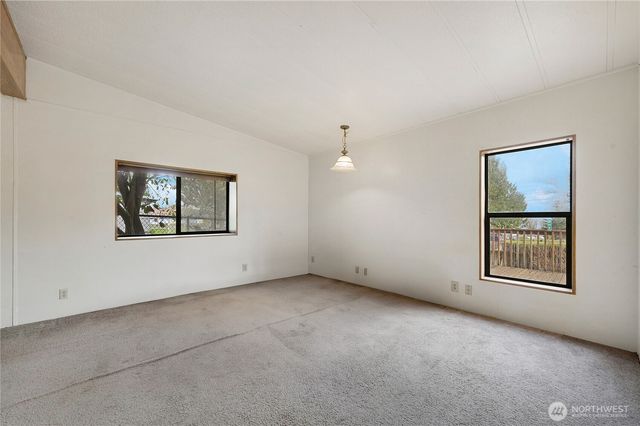 11627 SE Sedgwick Road, Southworth, WA 98366