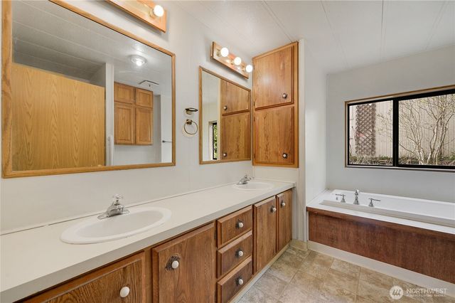 11627 SE Sedgwick Road, Southworth, WA 98366