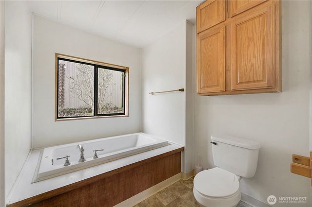 11627 SE Sedgwick Road, Southworth, WA 98366