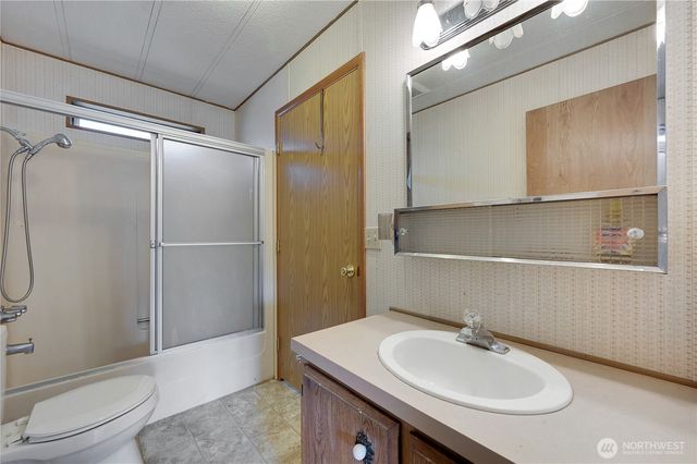 11627 SE Sedgwick Road, Southworth, WA 98366