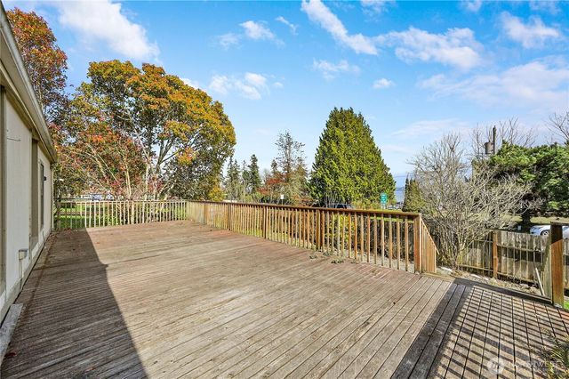 11627 SE Sedgwick Road, Southworth, WA 98366