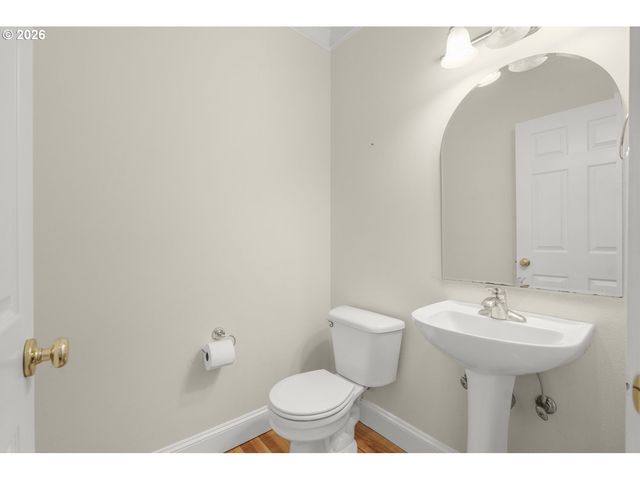 21223 Ne SHORE Dr, Fairview, OR 97024