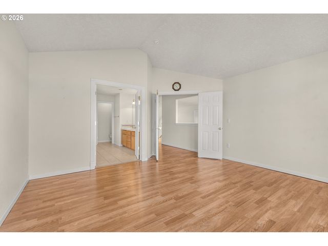 21223 Ne SHORE Dr, Fairview, OR 97024