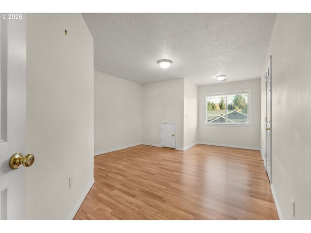 21223 Ne SHORE Dr, Fairview, OR 97024