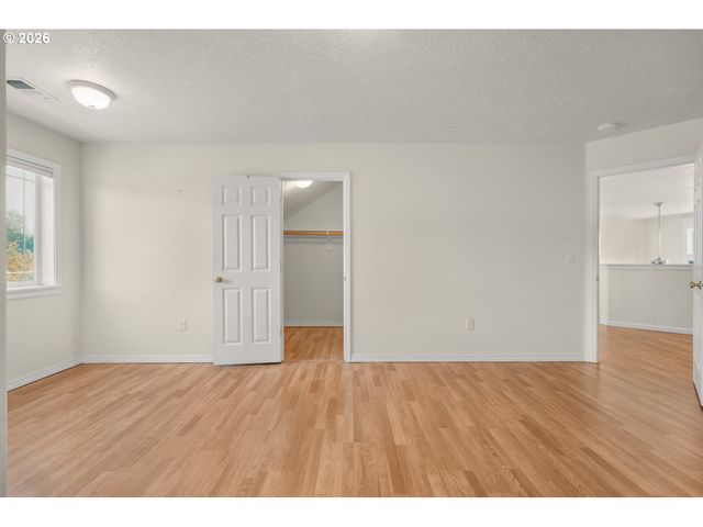 21223 Ne SHORE Dr, Fairview, OR 97024