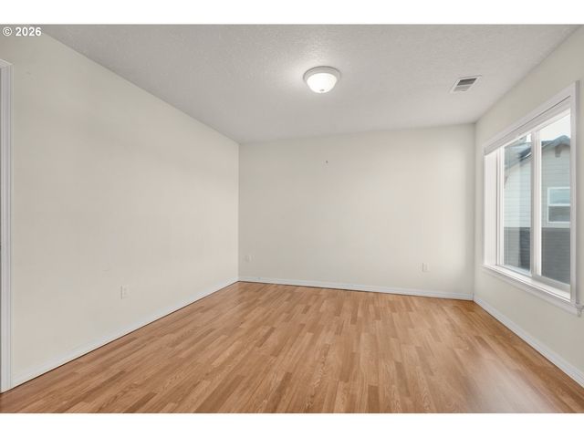 21223 Ne SHORE Dr, Fairview, OR 97024