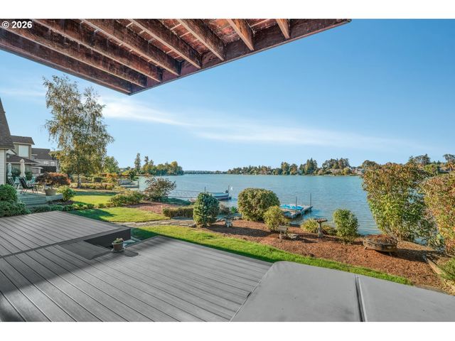 21223 Ne SHORE Dr, Fairview, OR 97024