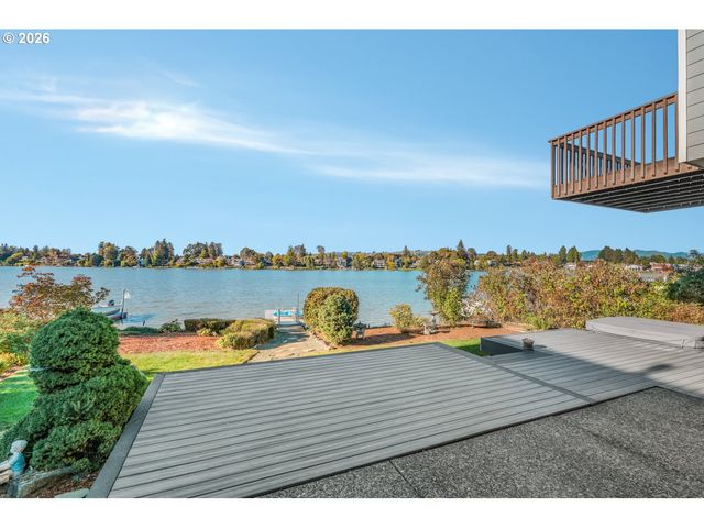 21223 Ne SHORE Dr, Fairview, OR 97024