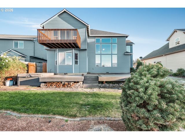 21223 Ne SHORE Dr, Fairview, OR 97024