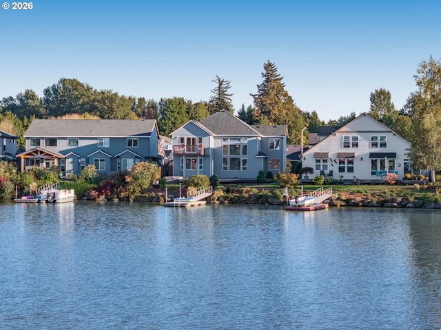 21223 Ne SHORE Dr, Fairview, OR 97024