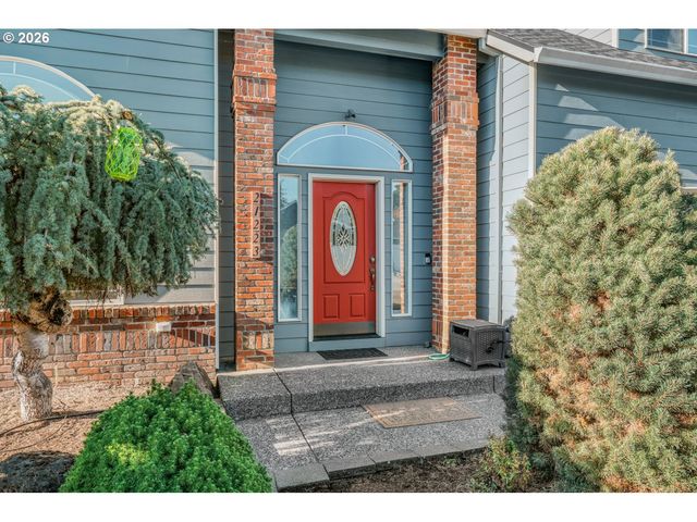 21223 Ne SHORE Dr, Fairview, OR 97024
