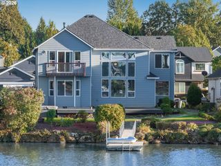 21223 Ne SHORE Dr, Fairview, OR 97024