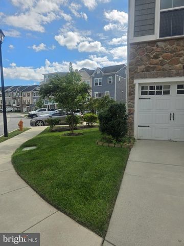 8109 SECLUDED LN, Dundalk, MD 21222