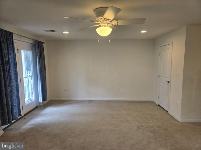 8109 SECLUDED LN, Dundalk, MD 21222