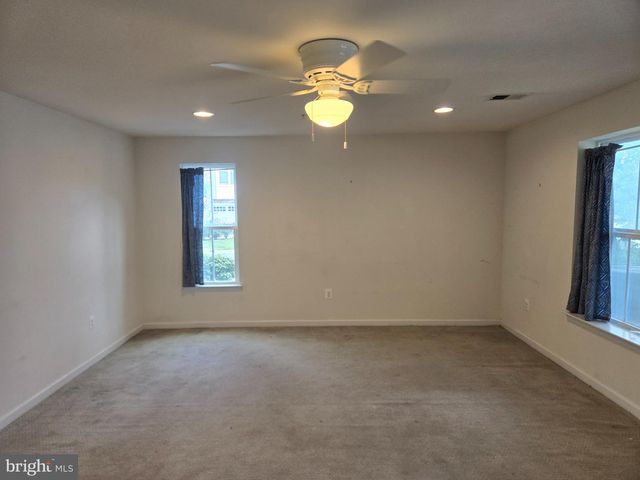 8109 SECLUDED LN, Dundalk, MD 21222