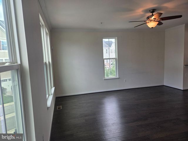 8109 SECLUDED LN, Dundalk, MD 21222