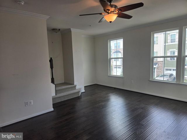 8109 SECLUDED LN, Dundalk, MD 21222