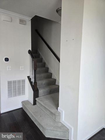 8109 SECLUDED LN, Dundalk, MD 21222