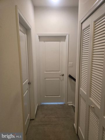 8109 SECLUDED LN, Dundalk, MD 21222