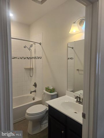 8109 SECLUDED LN, Dundalk, MD 21222