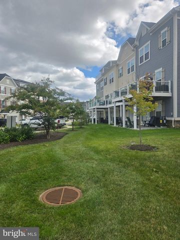8109 SECLUDED LN, Dundalk, MD 21222