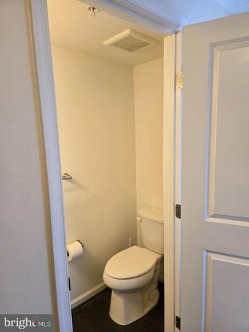 8109 SECLUDED LN, Dundalk, MD 21222