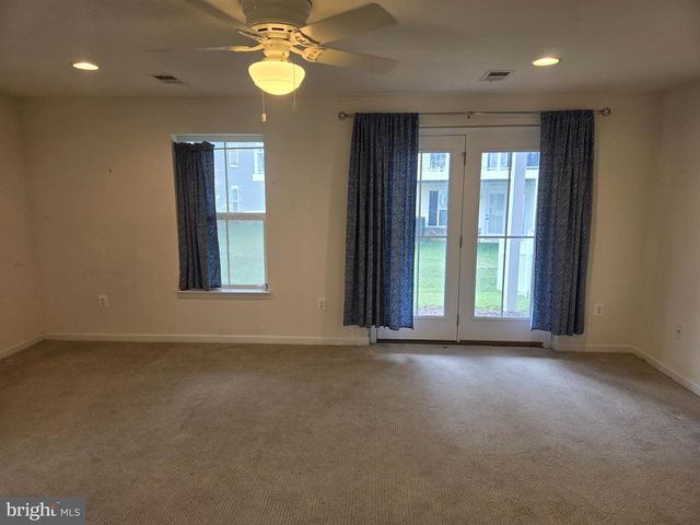 8109 SECLUDED LN, Dundalk, MD 21222