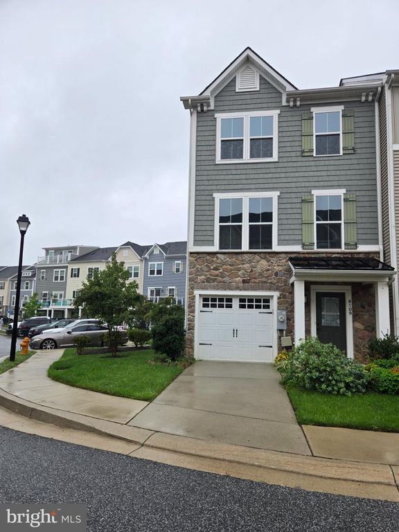 8109 SECLUDED LN, Dundalk, MD 21222