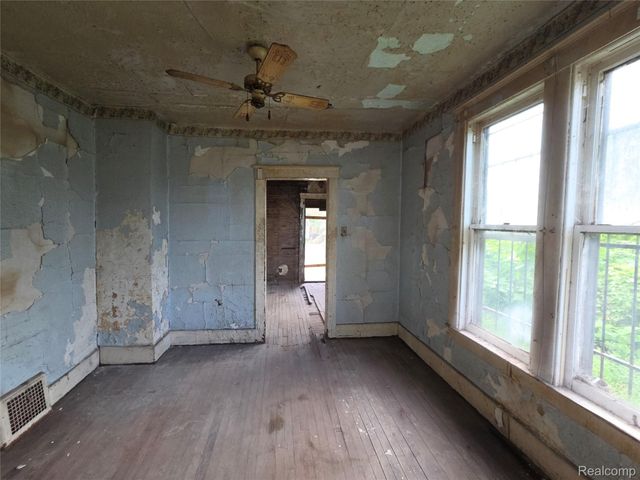 2917 McClellan Street, Detroit, MI 48214