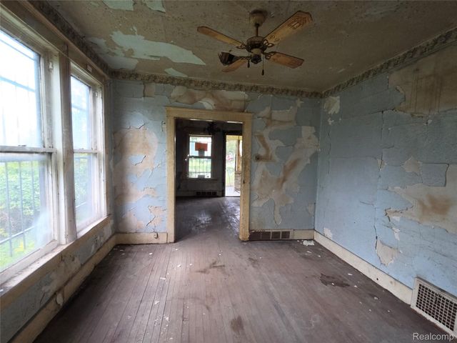 2917 McClellan Street, Detroit, MI 48214