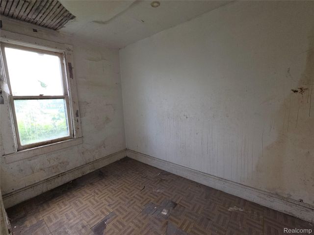 2917 McClellan Street, Detroit, MI 48214