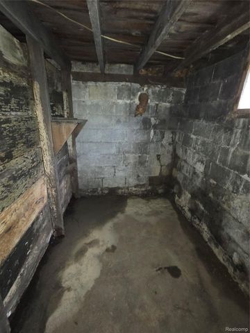 2917 McClellan Street, Detroit, MI 48214