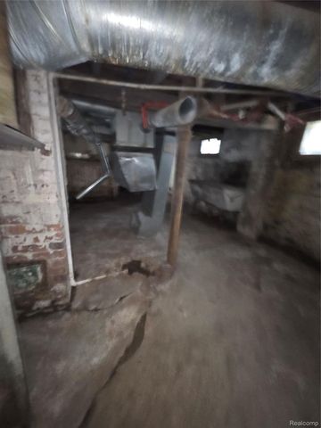2917 McClellan Street, Detroit, MI 48214