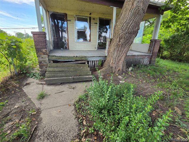 2917 McClellan Street, Detroit, MI 48214