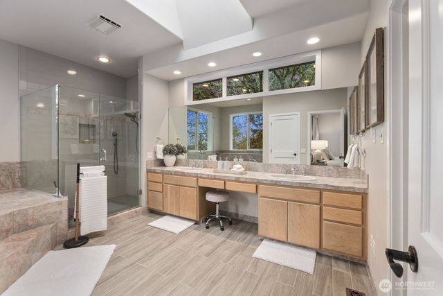 11700 198th Ave SE, Issaquah, WA 98027